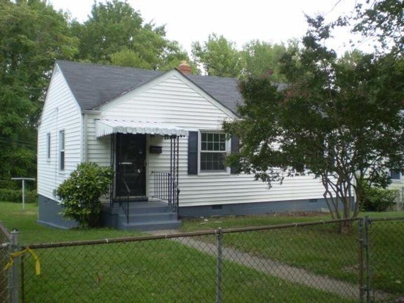 2609 Harold Ave - Photo 2 of 22