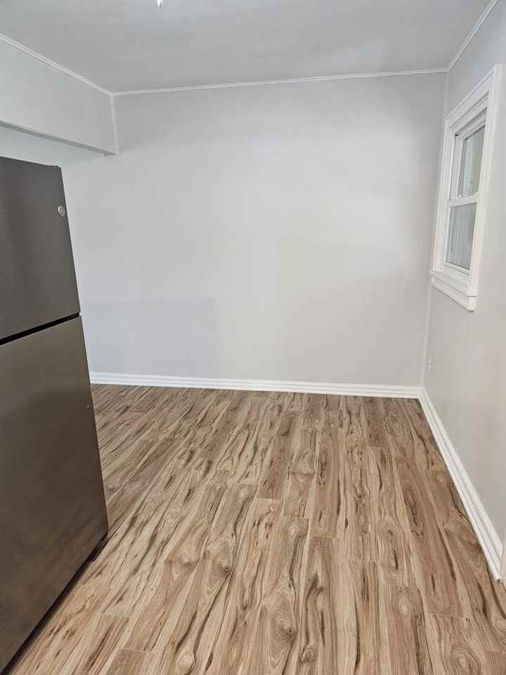 518 36th Ave N #B - Photo 2 of 14