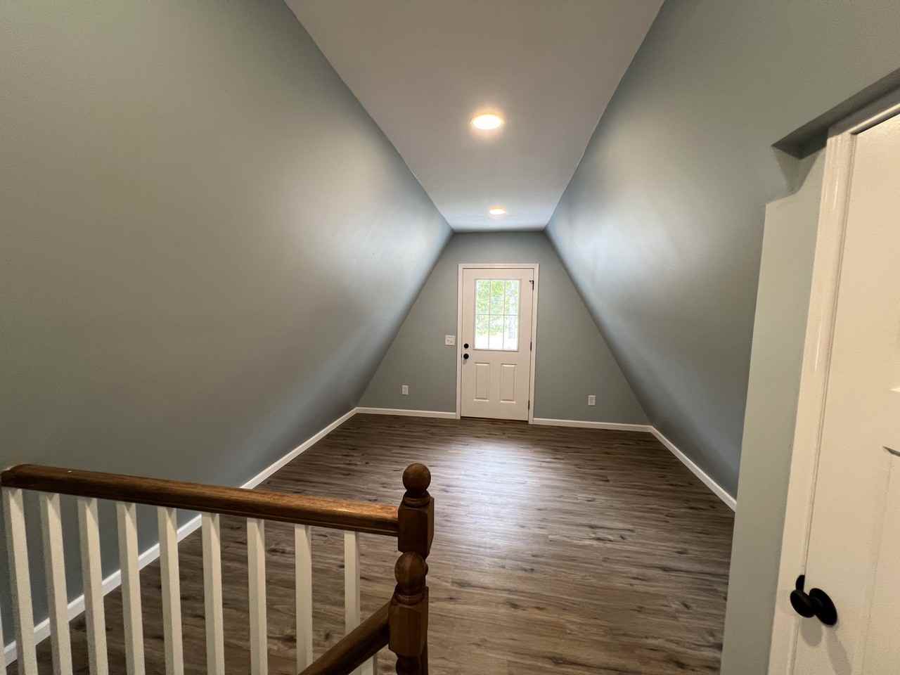 12 Swiss Dr - Photo 3 of 18