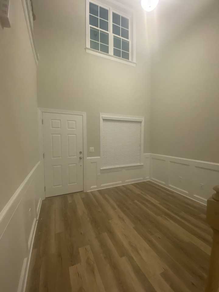 1103 Chariot Sq - Photo 2 of 20