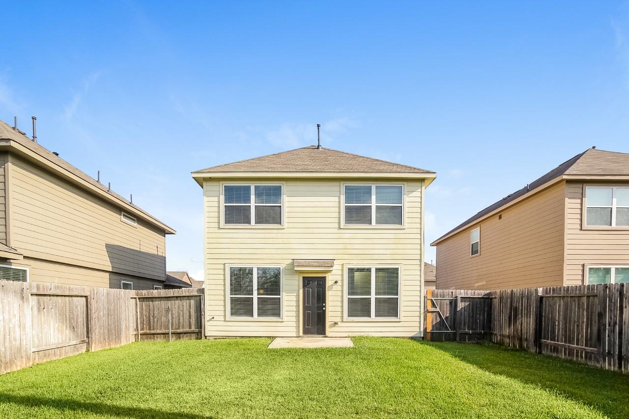 5230 Belton Springs Ln - Photo 2 of 15