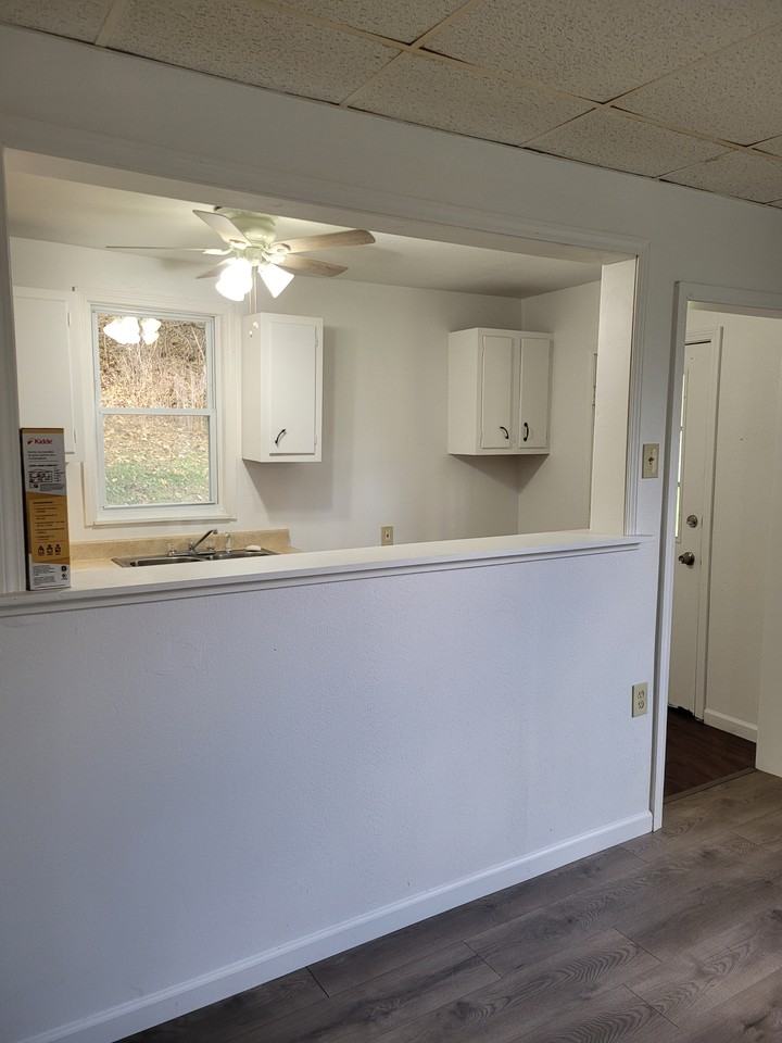 719 Stella St - Photo 2 of 12