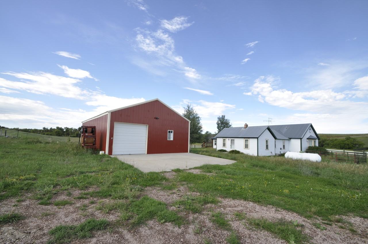 7524 Se Cherry Creek Rd - Photo 3 of 34