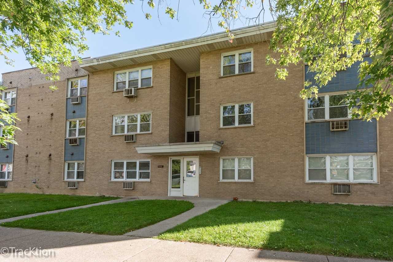 5445 N California Ave 1B, Chicago, IL 60625 3 Bedroom Condo for 1,500