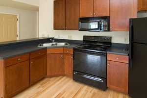 214 N Pinckney St - Photo 4 of 10