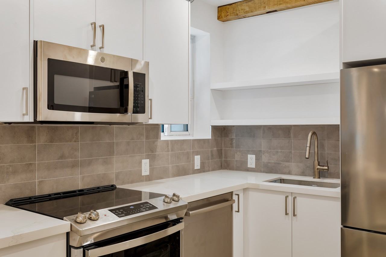 97 Lee Avenue ##8 - Photo 5 of 16