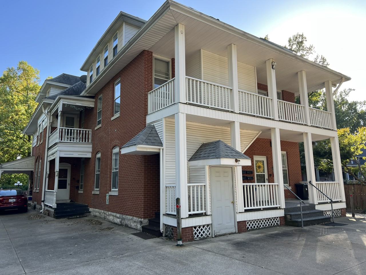 2305 Maine St - Photo 2 of 11
