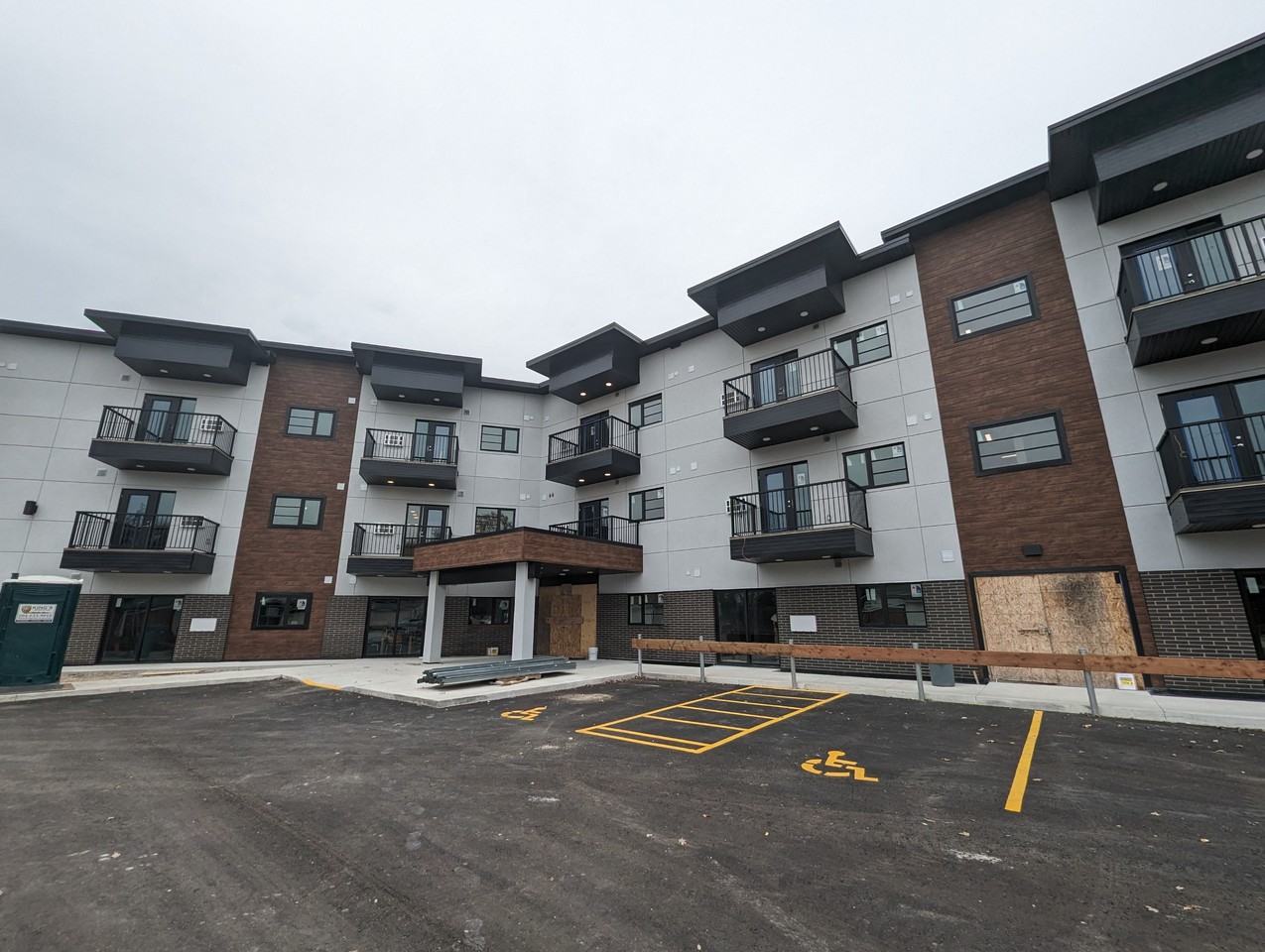 Kimberly Terrace Apartments 615 Kimberly Ave, Winnipeg, MB R2K None