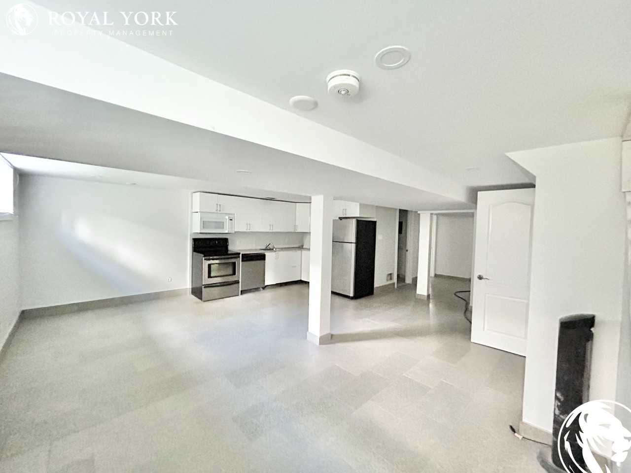 2658 Ayers Ave #2 - Photo 3 of 23