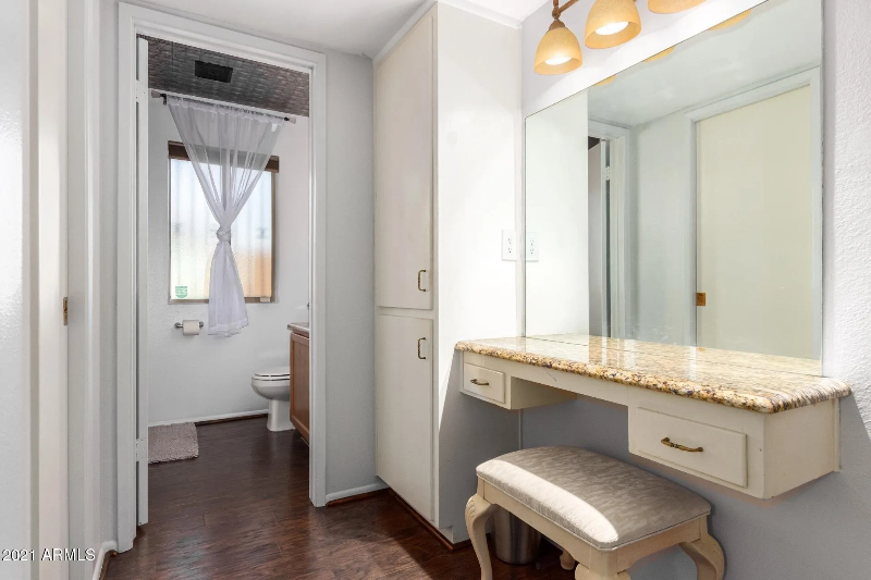 10415 W Cameo Dr - Photo 5 of 16