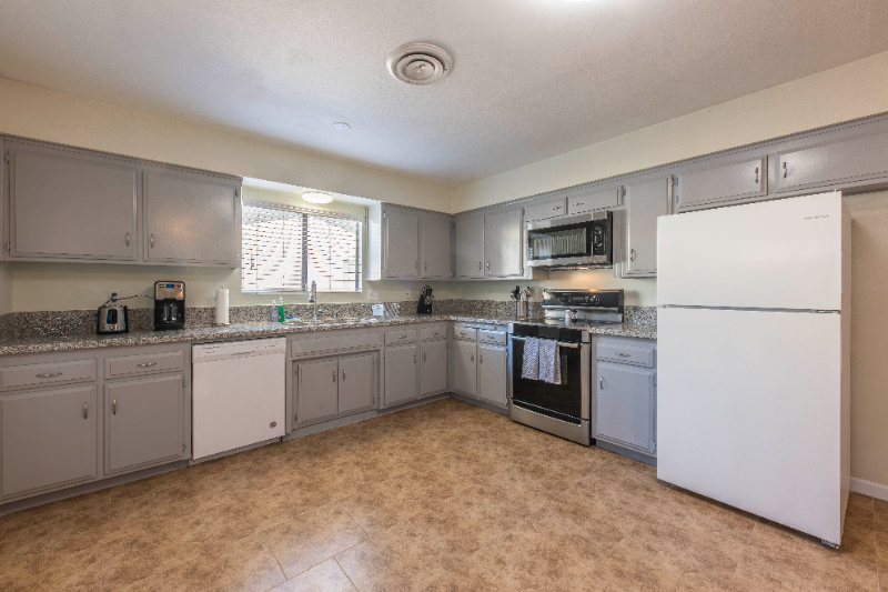 4225 Parkwood Ct #1 - Photo 5 of 16