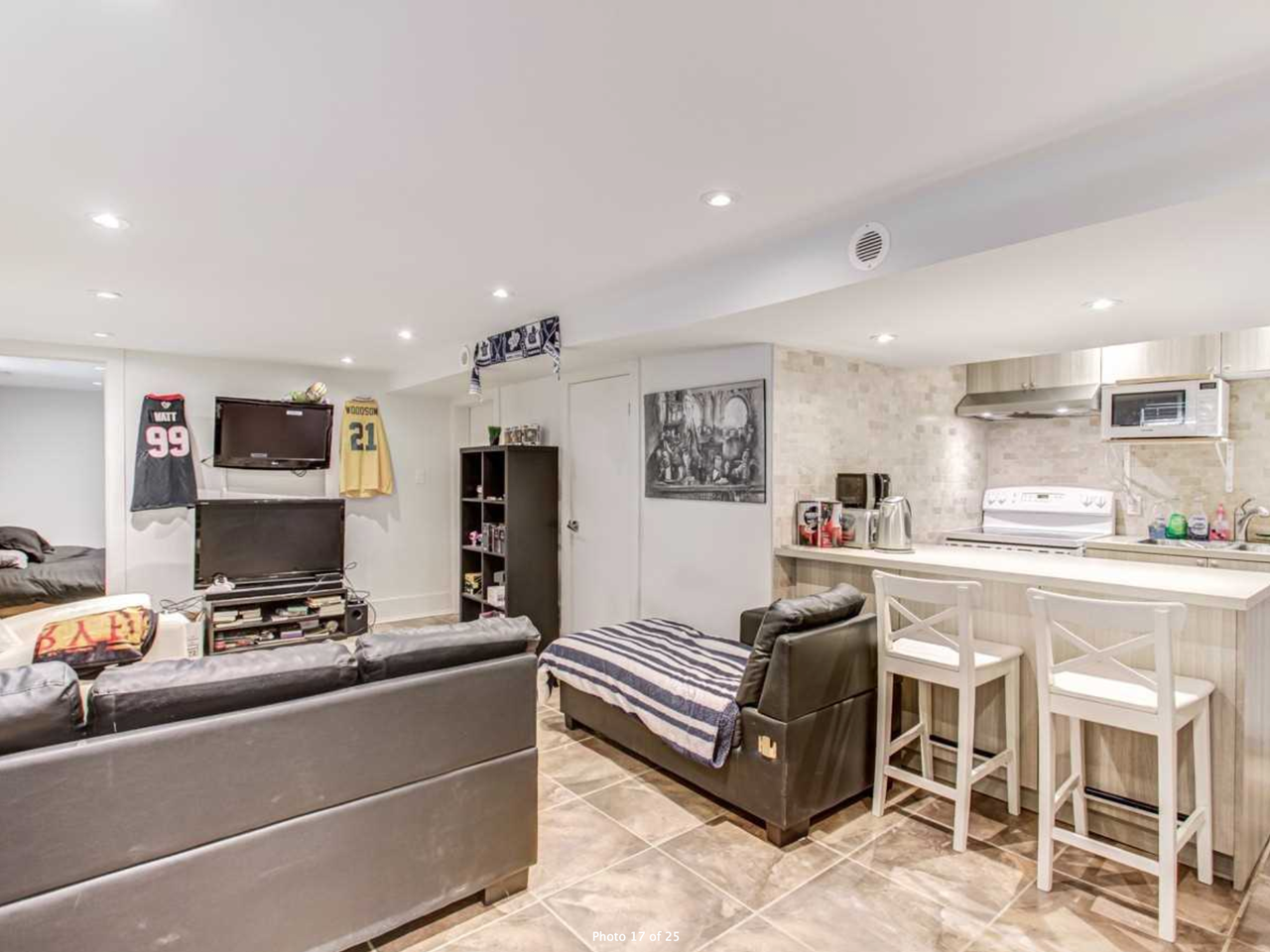 564 Glen Park Avenue, Toronto, ON M6B 2G5, CAN 2 bedroom House Rental