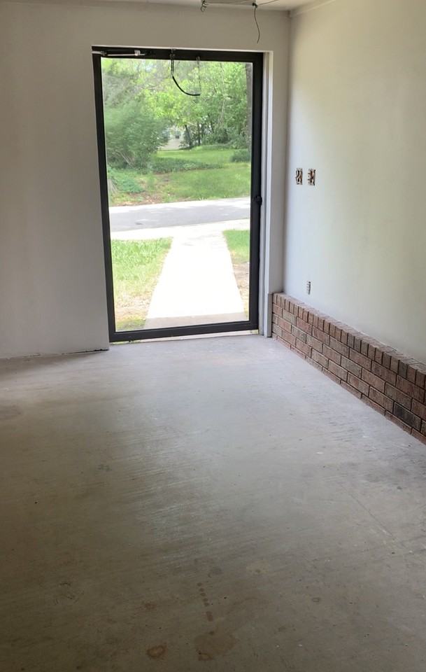 312 W Pecan St #NA - Photo 3 of 11