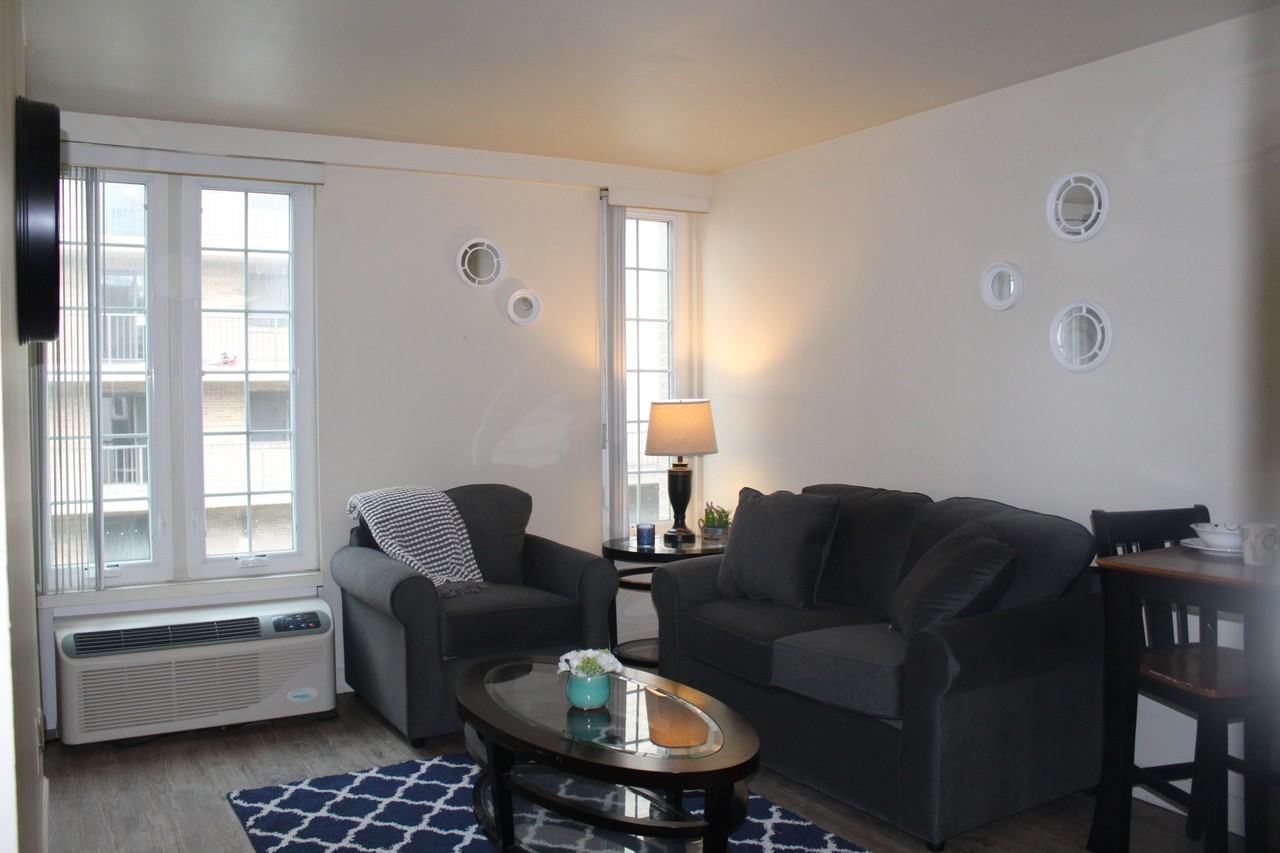 Laurel Terrace - Photo 5 of 6