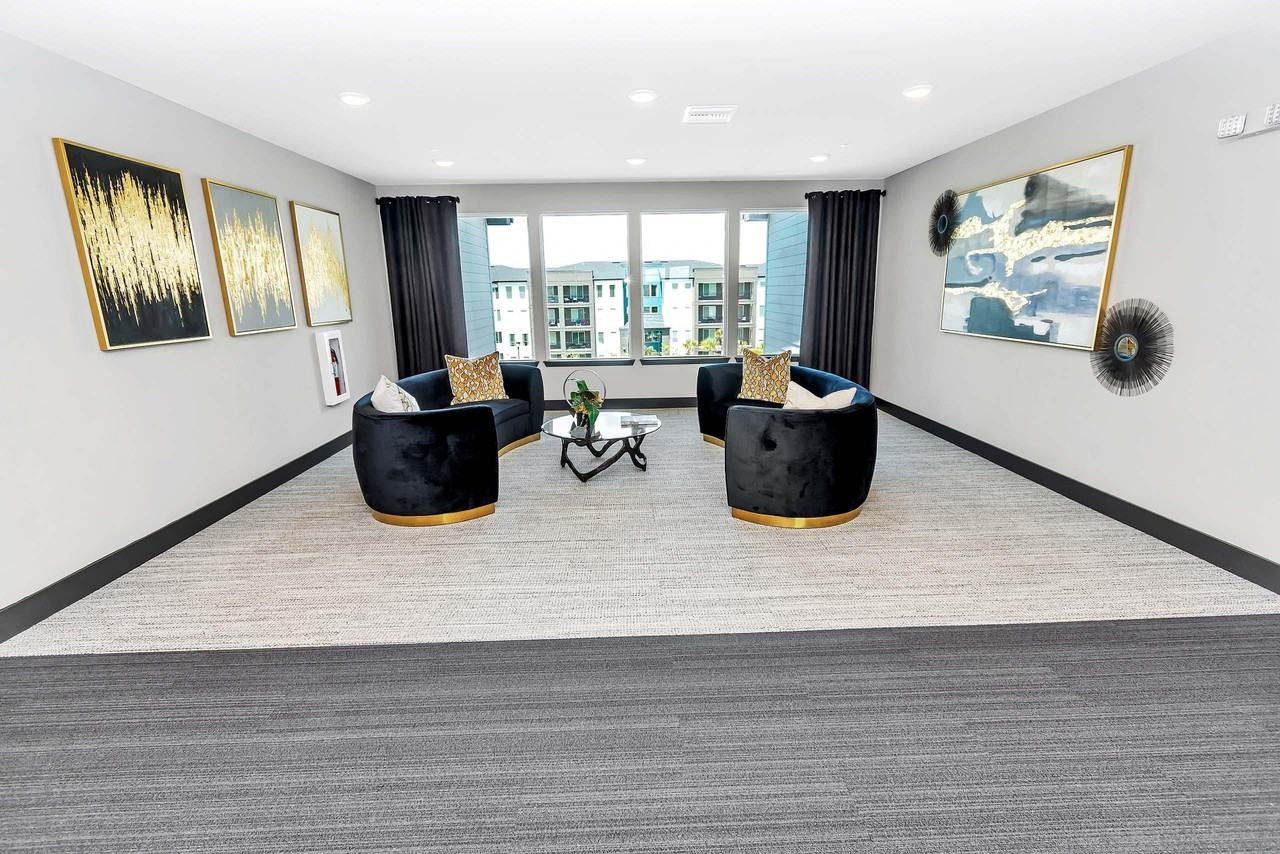 AVLI AT CROSSTOWN CENTER APARTMENTS - Photo 2 of 32