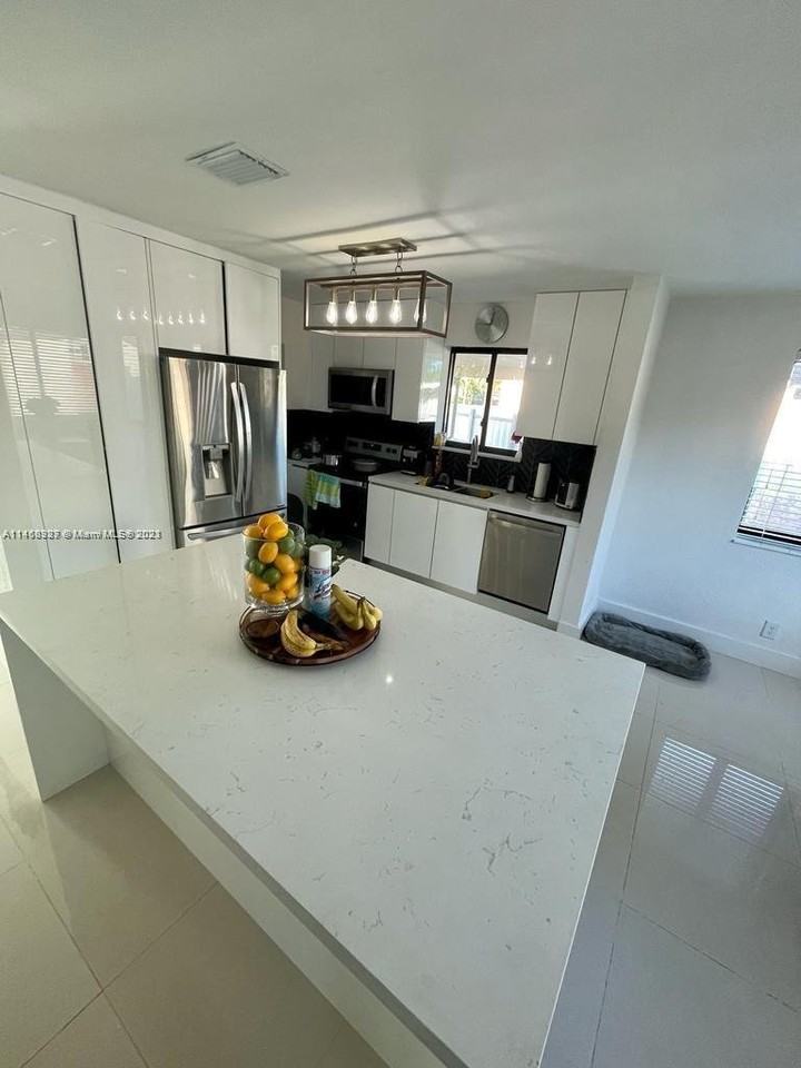 4001 Nw 186th St - Photo 2 of 8