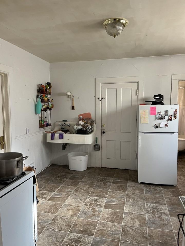 217 N Livingston St #1 - Photo 4 of 21