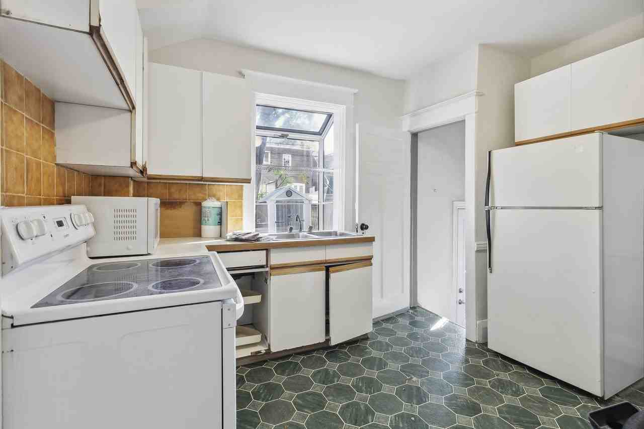 139 Kingsmount Park Road - Photo 2 of 10