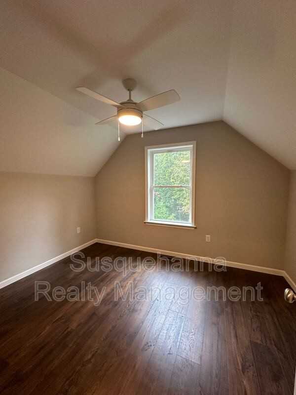 1584 Holtz Rd - Photo 3 of 20