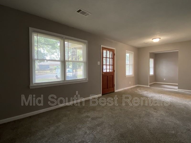 52 E Emory Rd - Photo 2 of 8