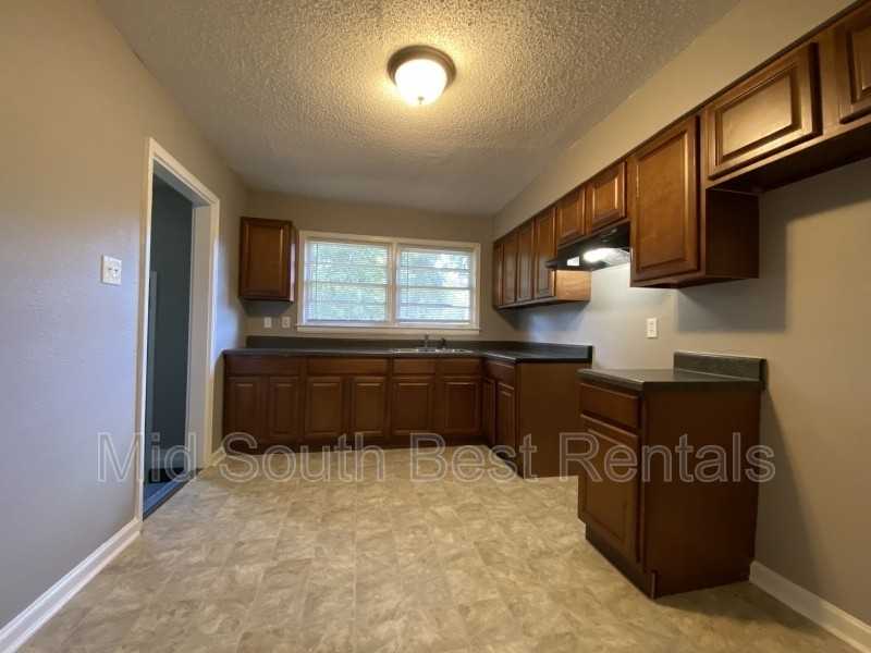 52 E Emory Rd - Photo 3 of 8