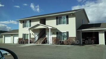 featured image of 1350 Midway Ave #1