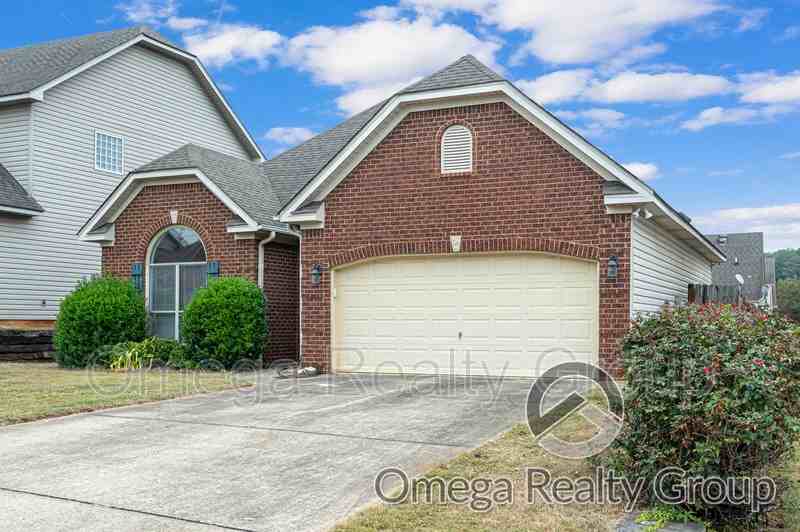 2161 Parsons Dr - Photo 2 of 43