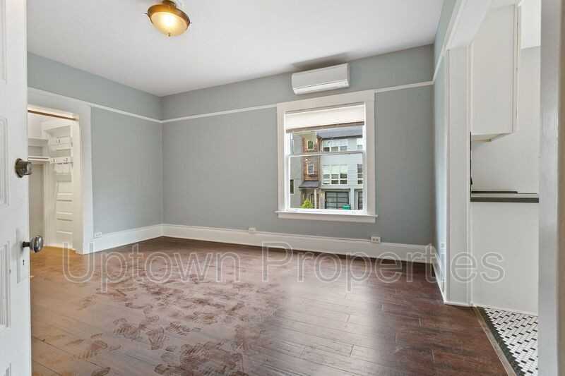 1005 Se 27th Ave #1 - Photo 5 of 12
