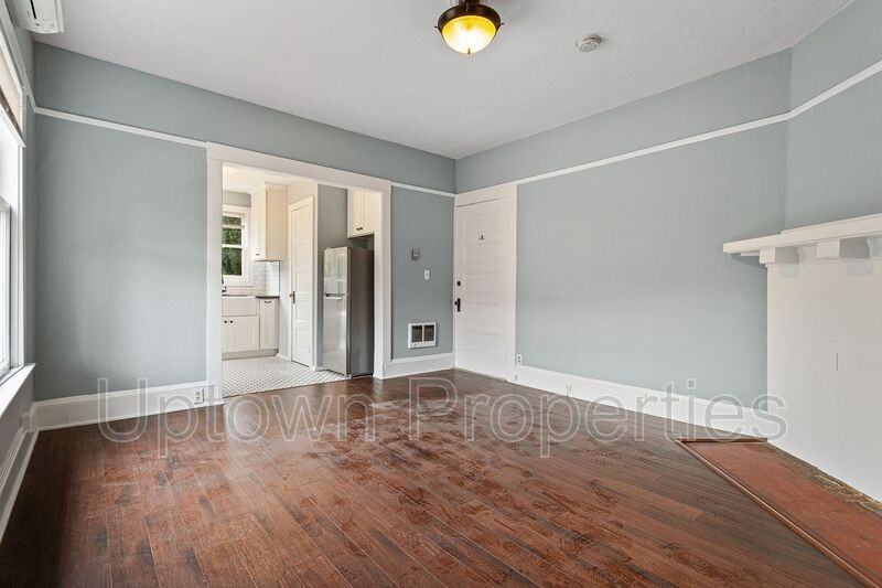 1005 Se 27th Ave #1 - Photo 7 of 12
