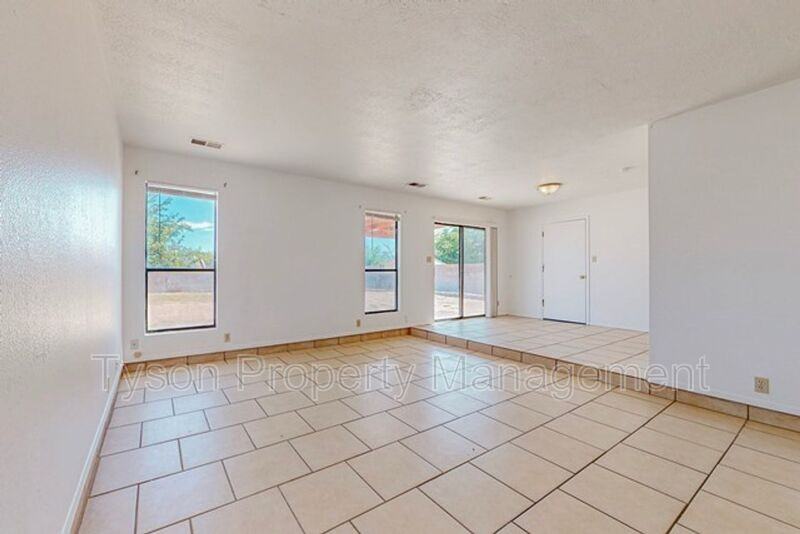 708 Buckboard Rd Se - Photo 5 of 32