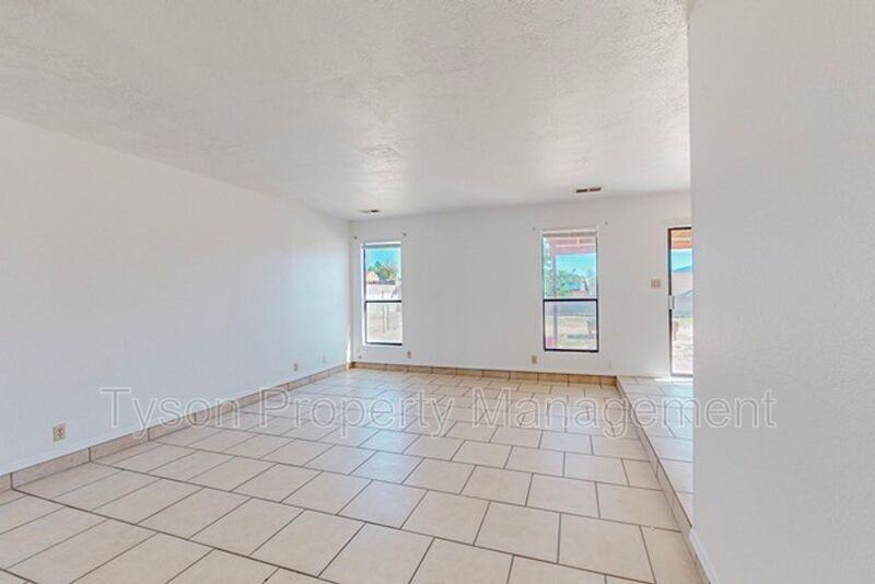 708 Buckboard Rd Se - Photo 6 of 32