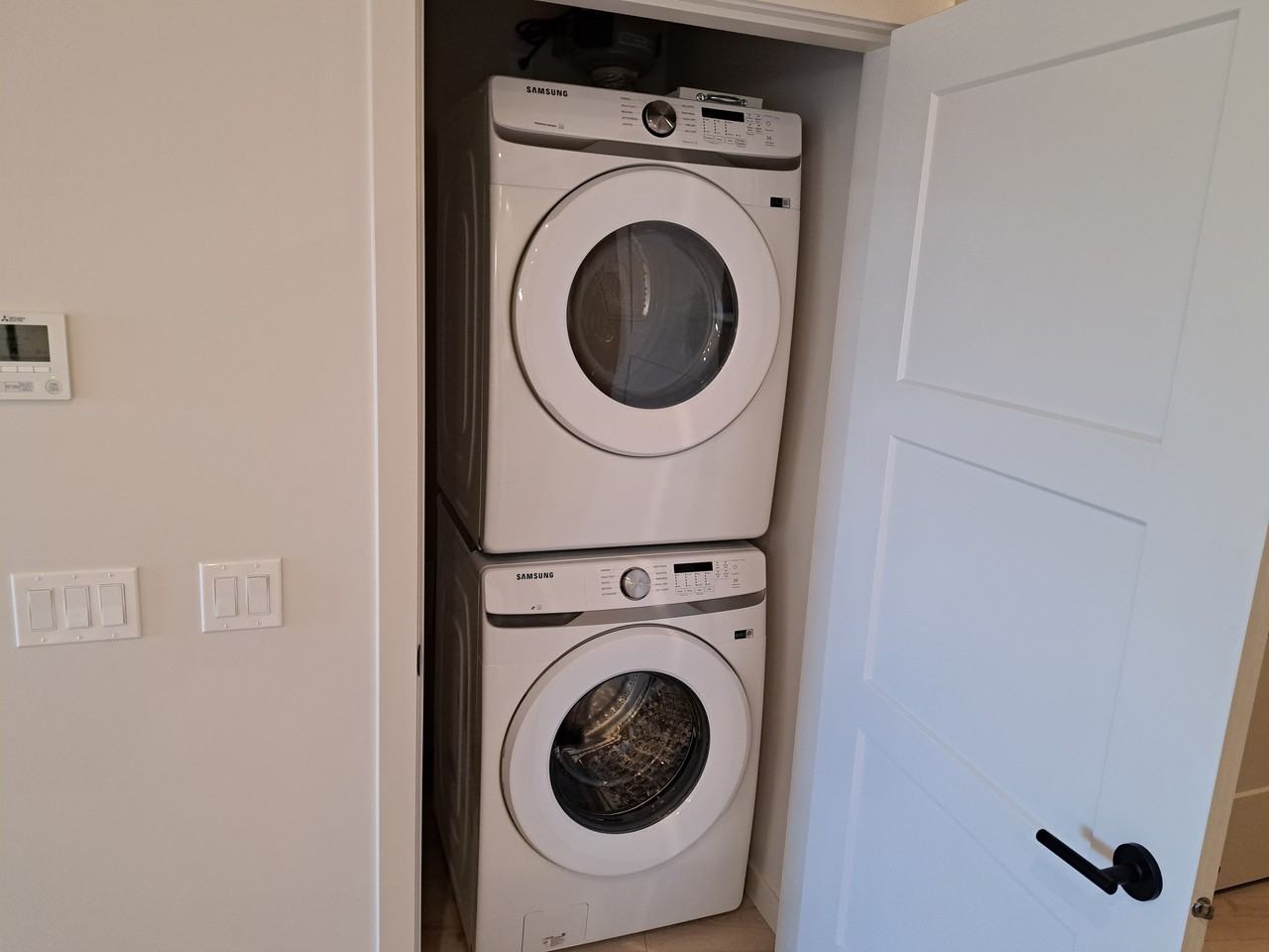 958 Pharoah Mews #409 - Photo 2 of 18