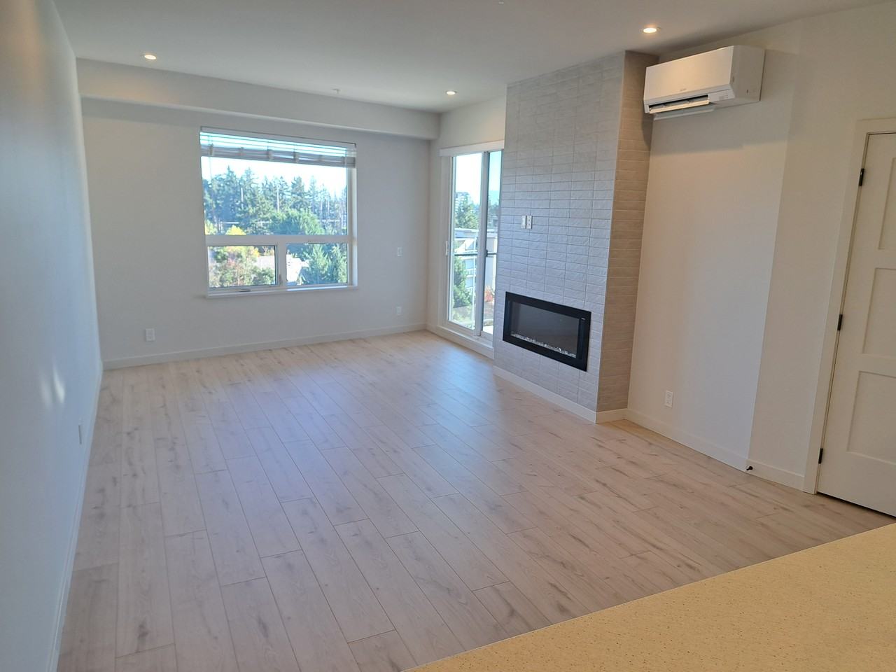 958 Pharoah Mews #409 - Photo 3 of 18