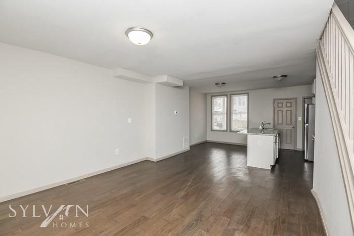 2628 Robb St - Photo 2 of 15