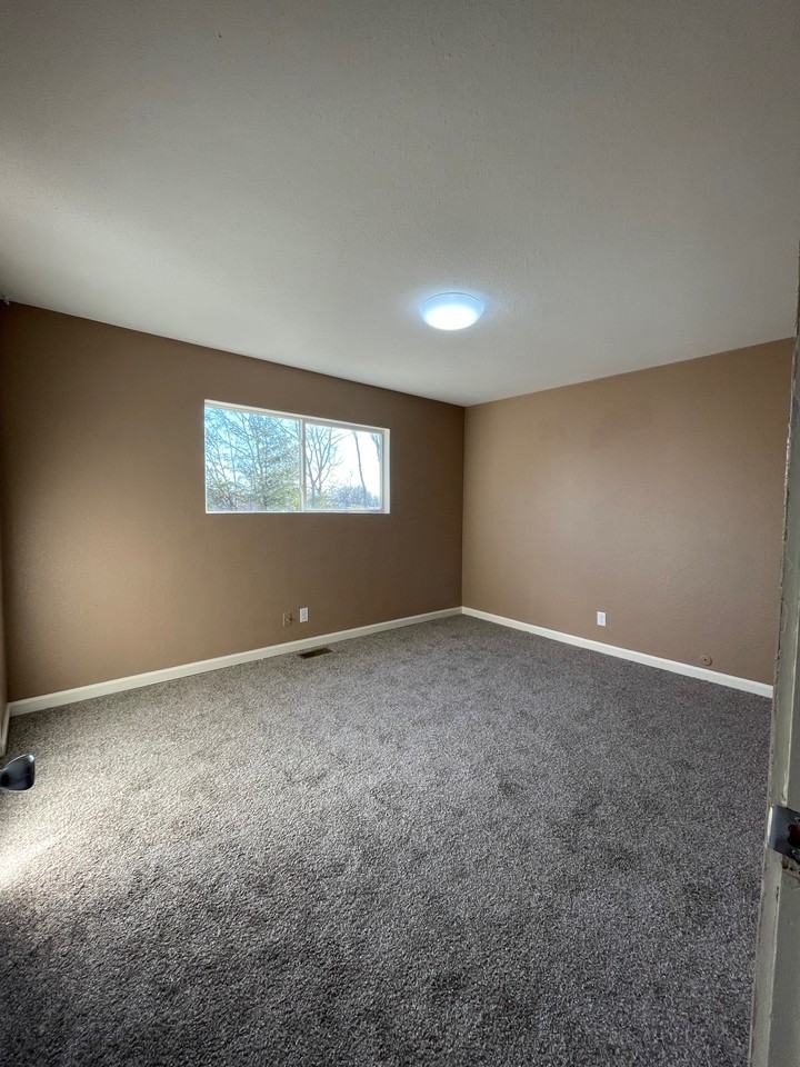 200 Maple Park Drive - Photo 3 of 9