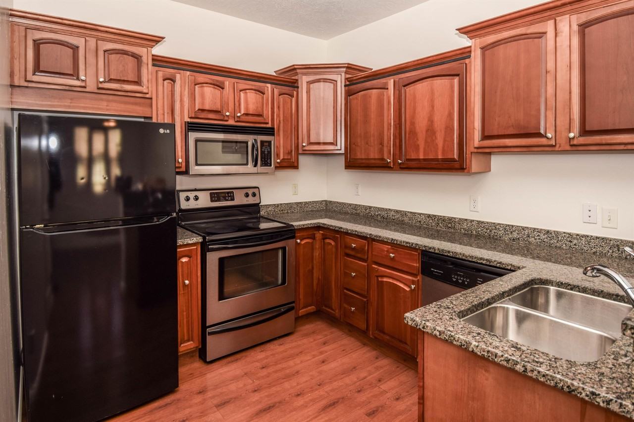 537 W 1570 N #102 - Photo 4 of 13