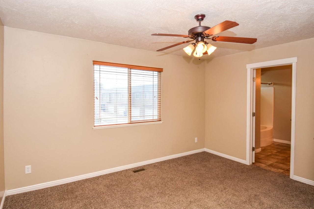 537 W 1570 N #102 - Photo 7 of 13