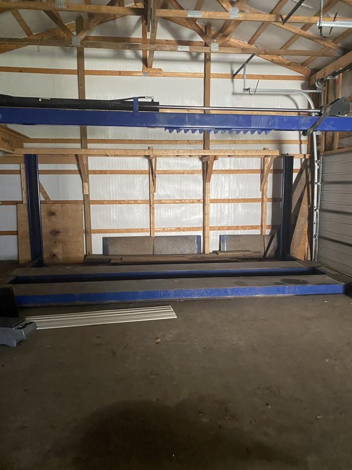 267 East Broadway #1 - Photo 4 of 8