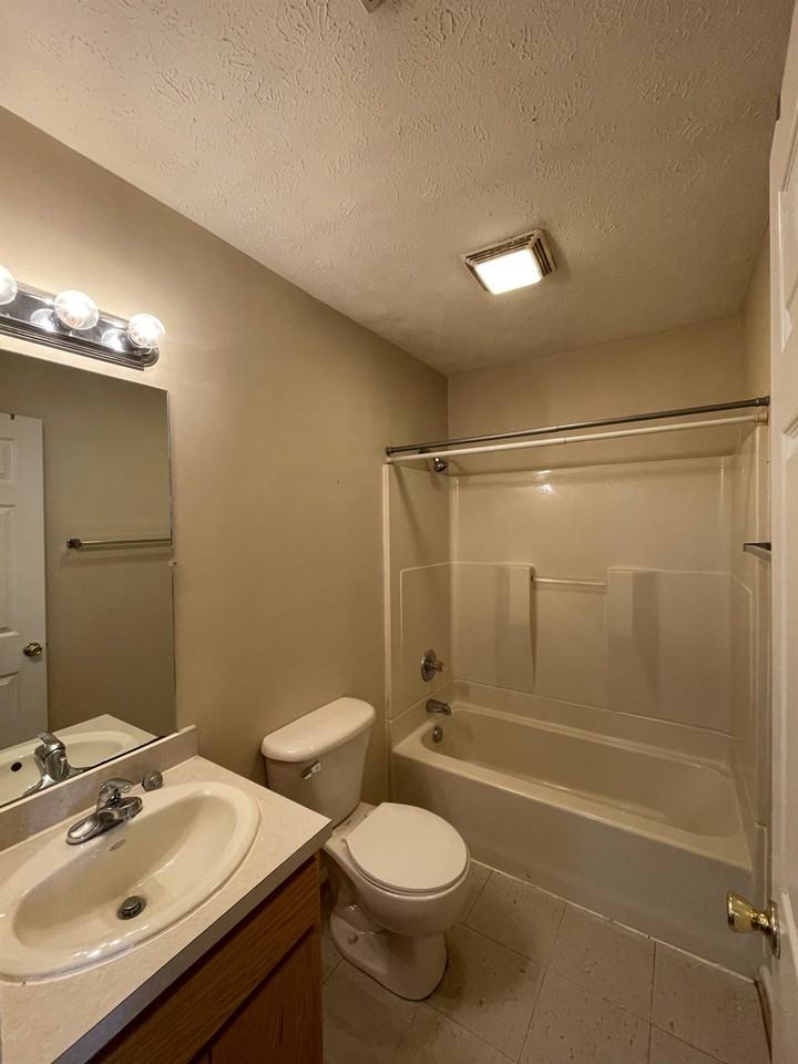 120 Waughs Ferry Rd #2 - Photo 4 of 12