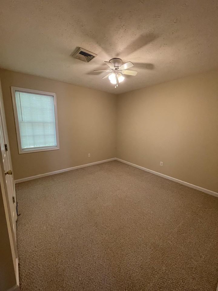 120 Waughs Ferry Rd #2 - Photo 5 of 12