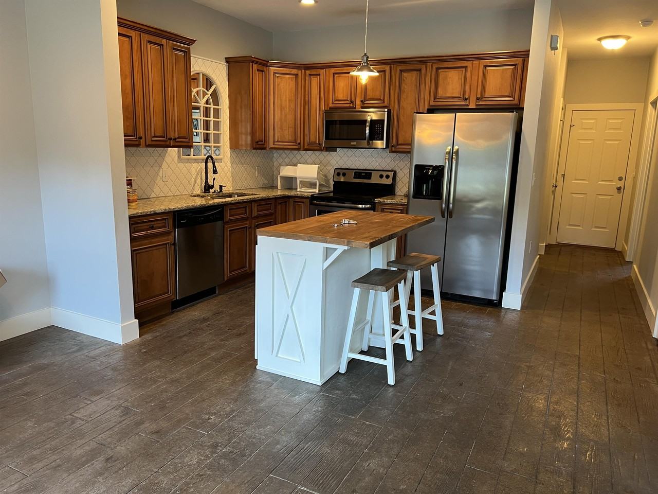 252 Lee Ln #1 - Photo 3 of 10