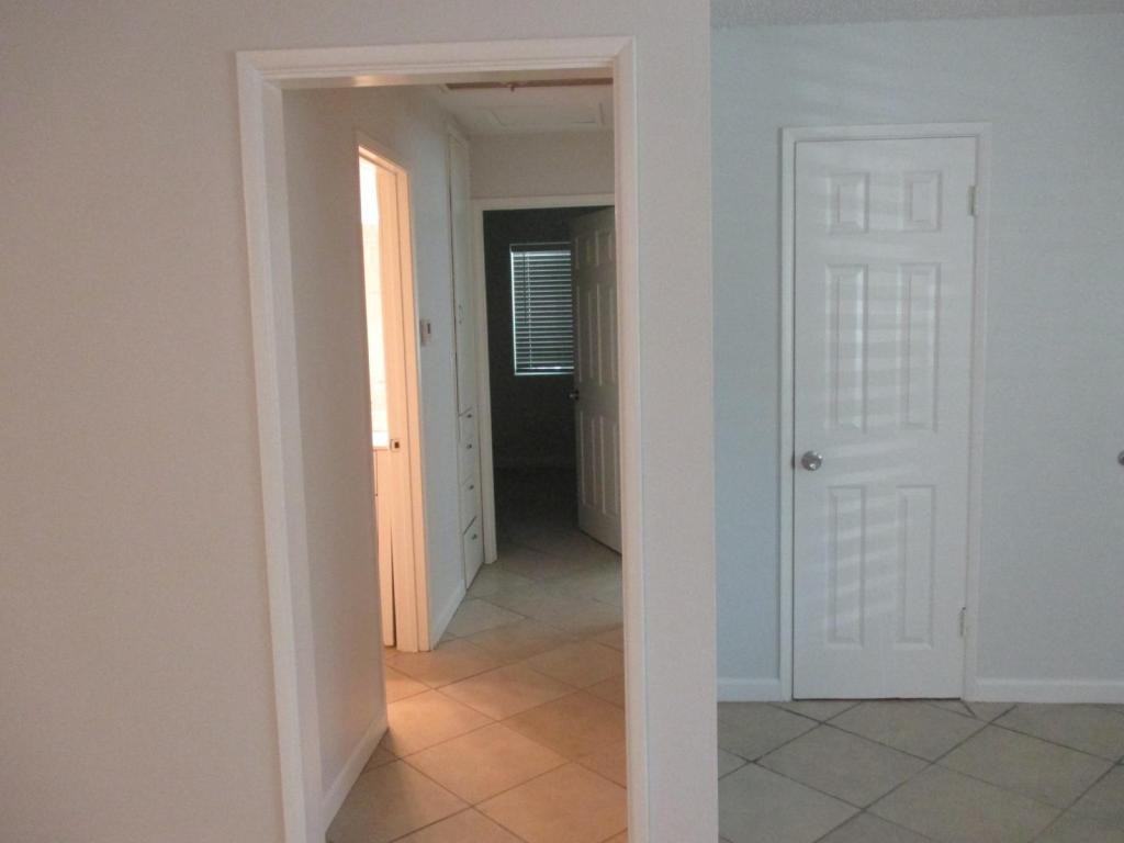 412 E Acacia Ave - Photo 2 of 19