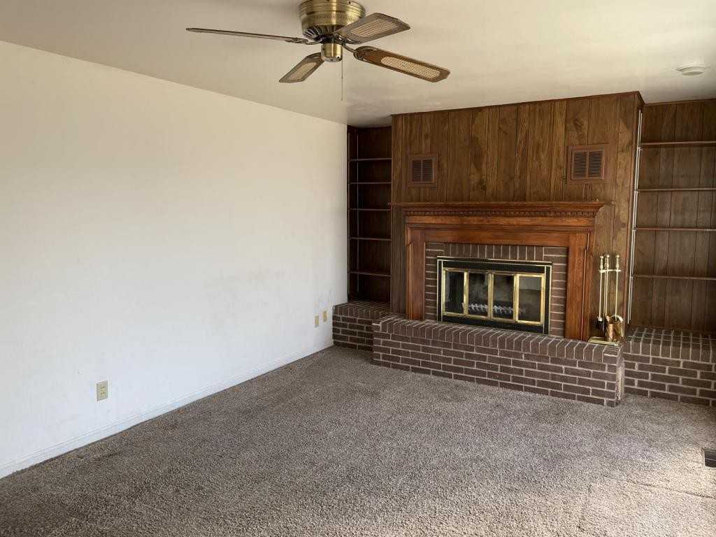 408 Layne Dr - Photo 2 of 12