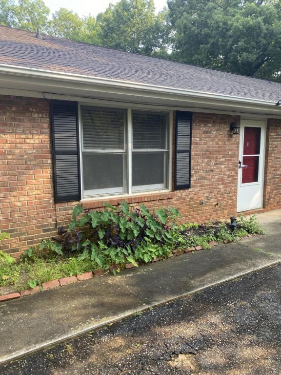 110 Stonecreek Drive - Photo 3 of 30