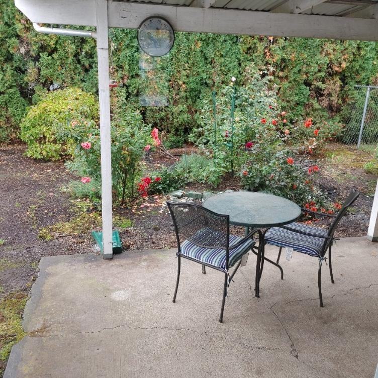 3627 Geary St Se - Photo 6 of 12