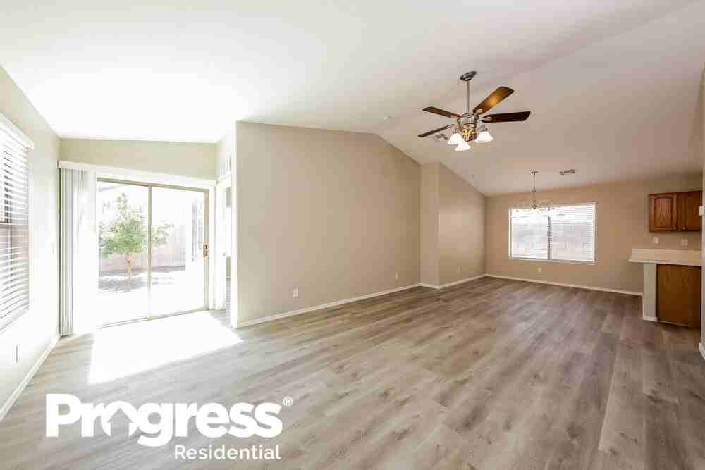 11437 W Mccaslin Rose Ln - Photo 3 of 16