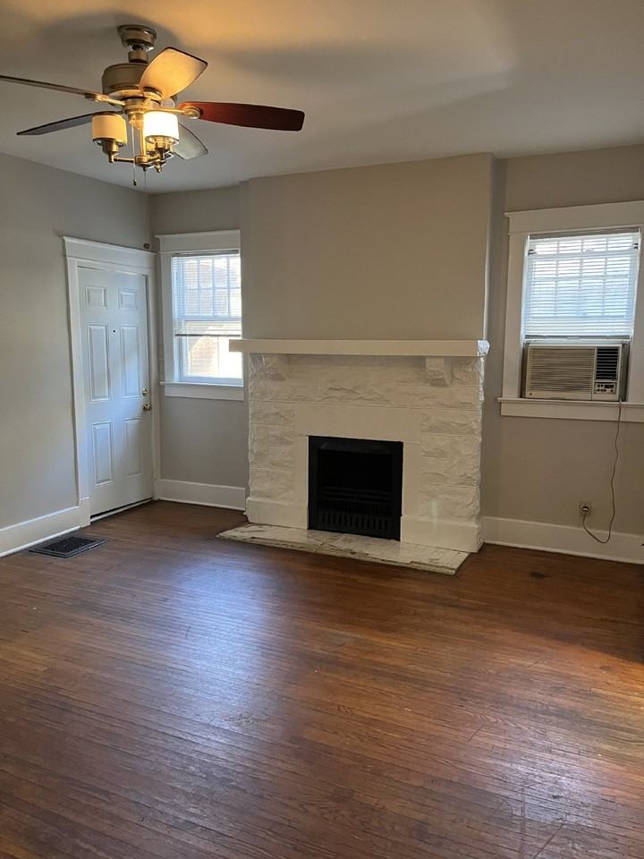2129 Ashwood Ave - Photo 4 of 13