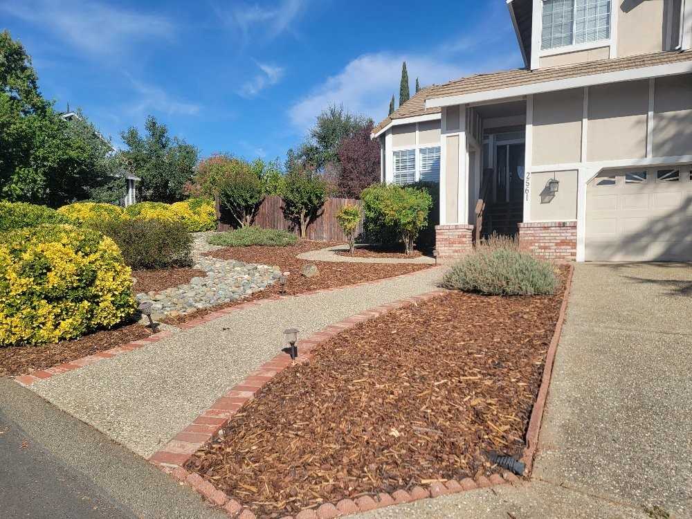 2561 Solano Rd - Photo 2 of 48