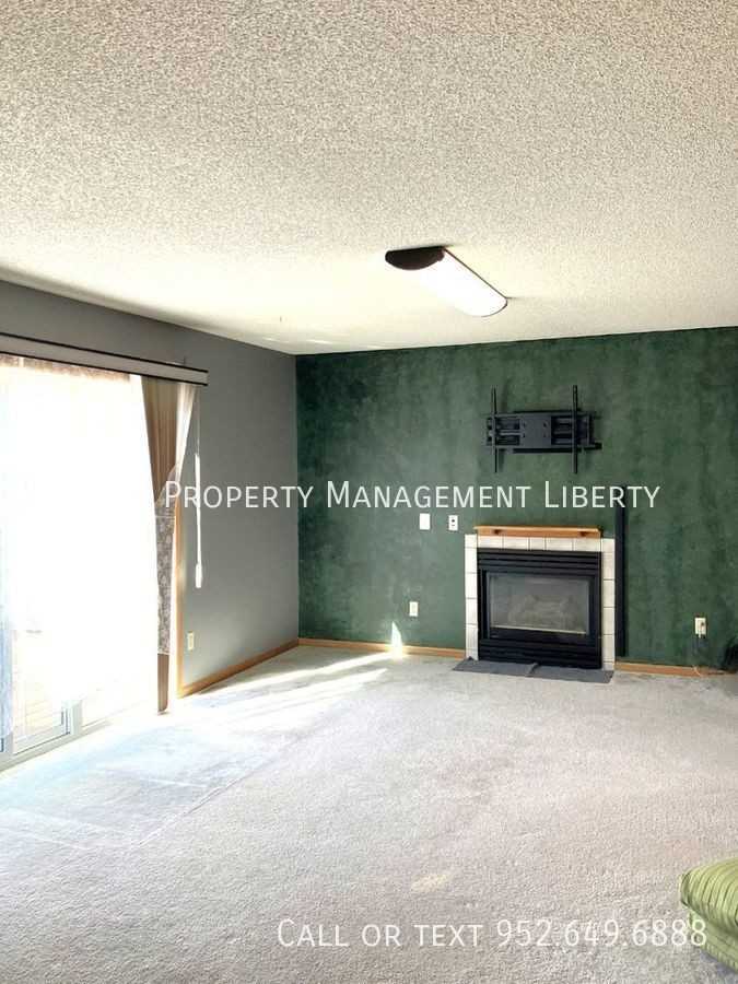 12950 Pleasant Ave - Photo 3 of 17