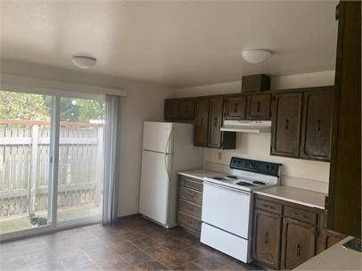 919 N Harding Rd - Photo 2 of 7
